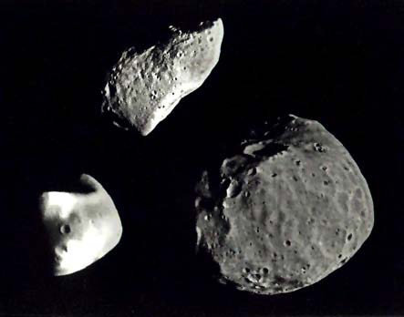 Fotomontaje con imágenes de tres asteroides