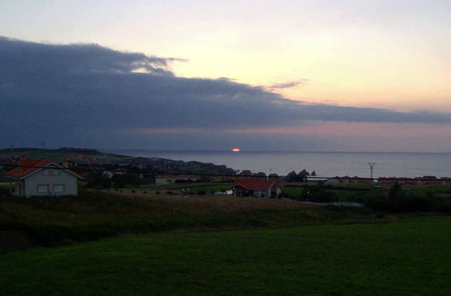 El albedo se puede observar al atardecer. Imagen: De Mier y Leva