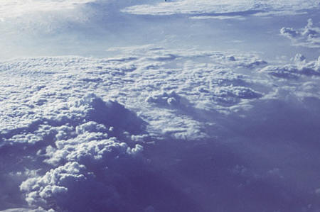 El agua de las nubes forma parte de la Hidrosfera